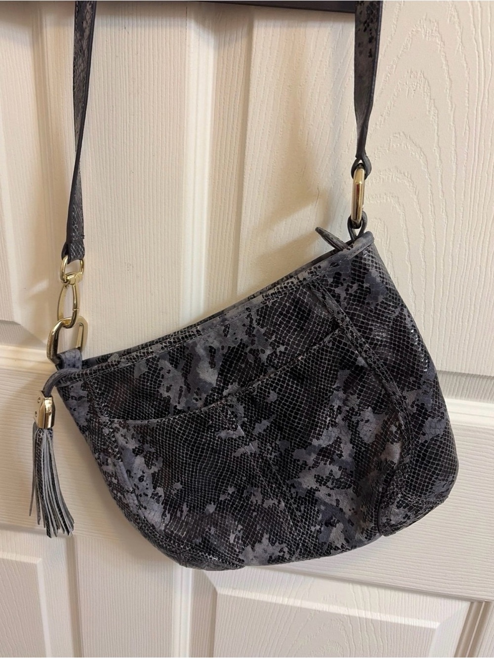 B.Makowsky Crossbody Bag Snakeskin Leather w/Tassel